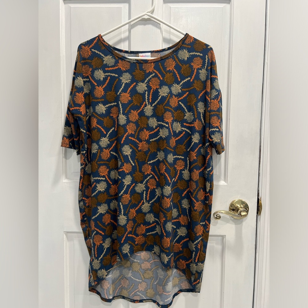 LULAROE Irma Hi Low Tunic Top Shirt Gray Pink Red SIZE SMALL Runs Large PreLoved